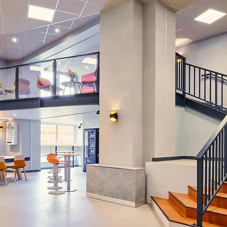 Hotel Ibis Budget Paris Porte D'aubervilliers 2*
