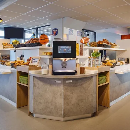 Hotel Ibis Budget Paris Porte D'aubervilliers 2*