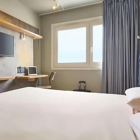 Ibis Budget Paris Porte D'aubervilliers Hotel