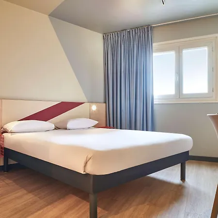 Ibis Budget Paris Porte D'aubervilliers 酒店 2*