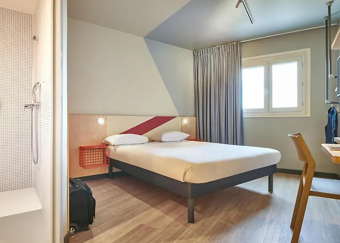 Ibis Budget Paris Porte D'aubervilliers Hotel 2*