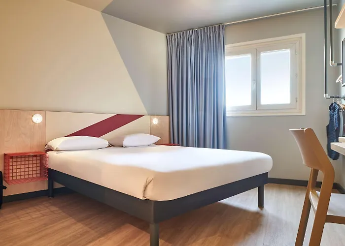 Ibis Budget Paris Porte D'aubervilliers Hotel 2*